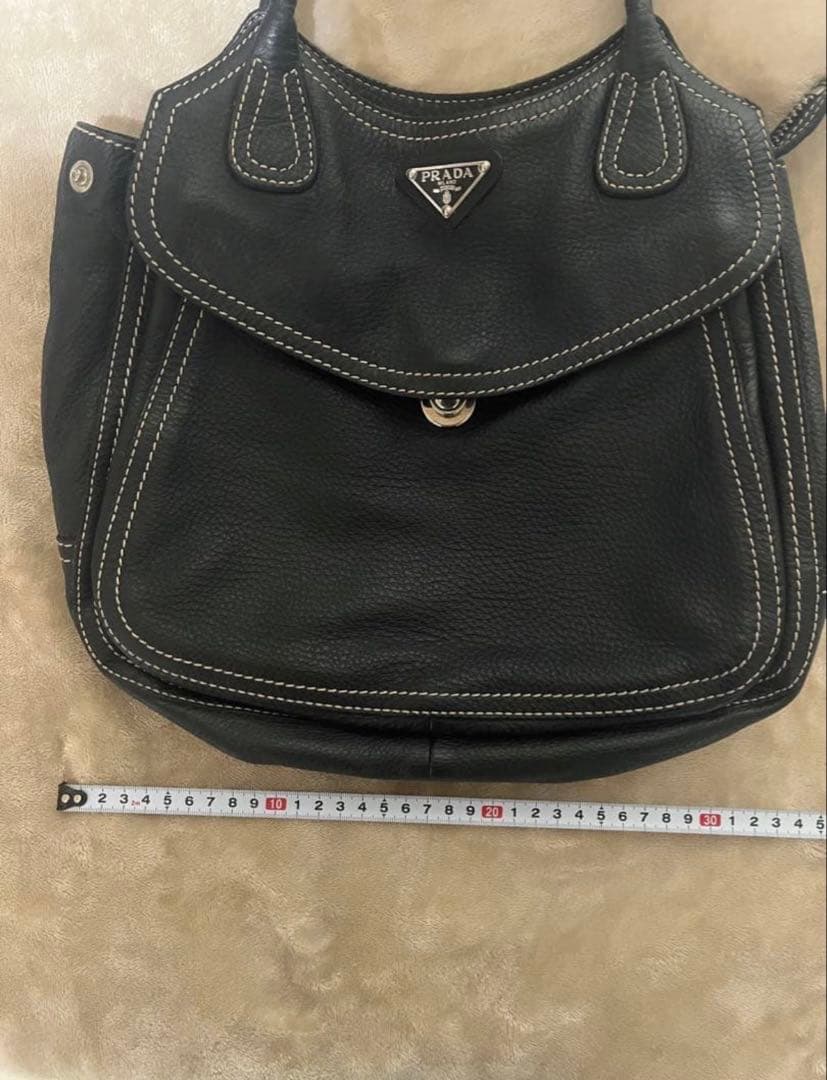 プラダ　ハンドバッグ　トートバッグ　レザー　黒【2026.1.7追記あり】