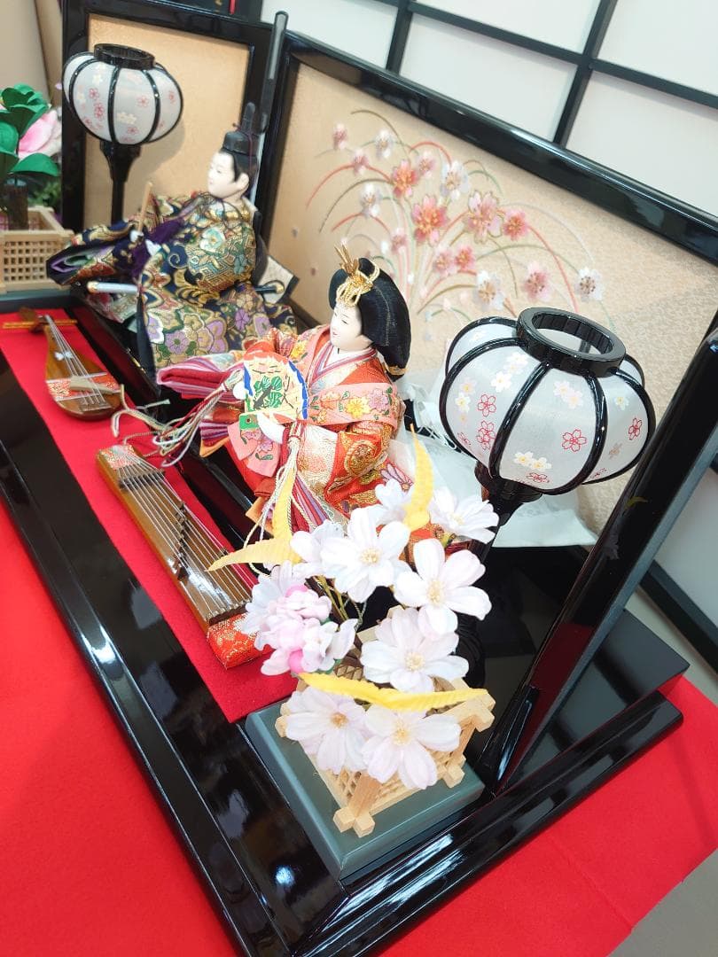 ●くみ●新品おひなさま●　桜づくし刺繍飾り　琵琶と琴のお道具付