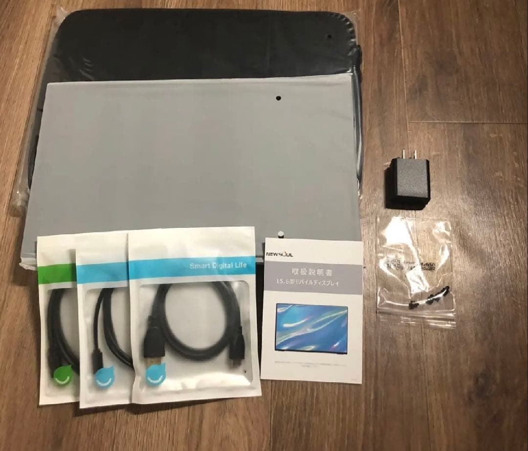 新品！モバイルモニター　15．6インチ　収納ケース付き　軽量　薄型　ポータブル