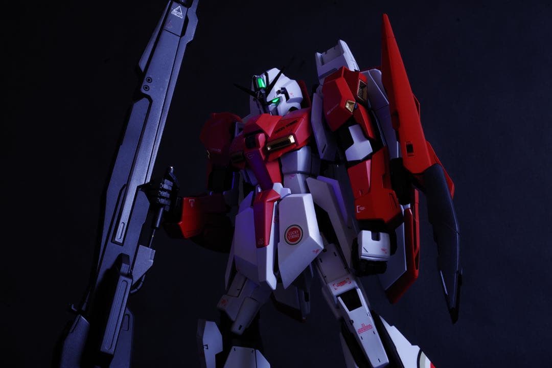 MG 1/100 MSZ-006LS Zガンダム 【ガンプラ完成品】