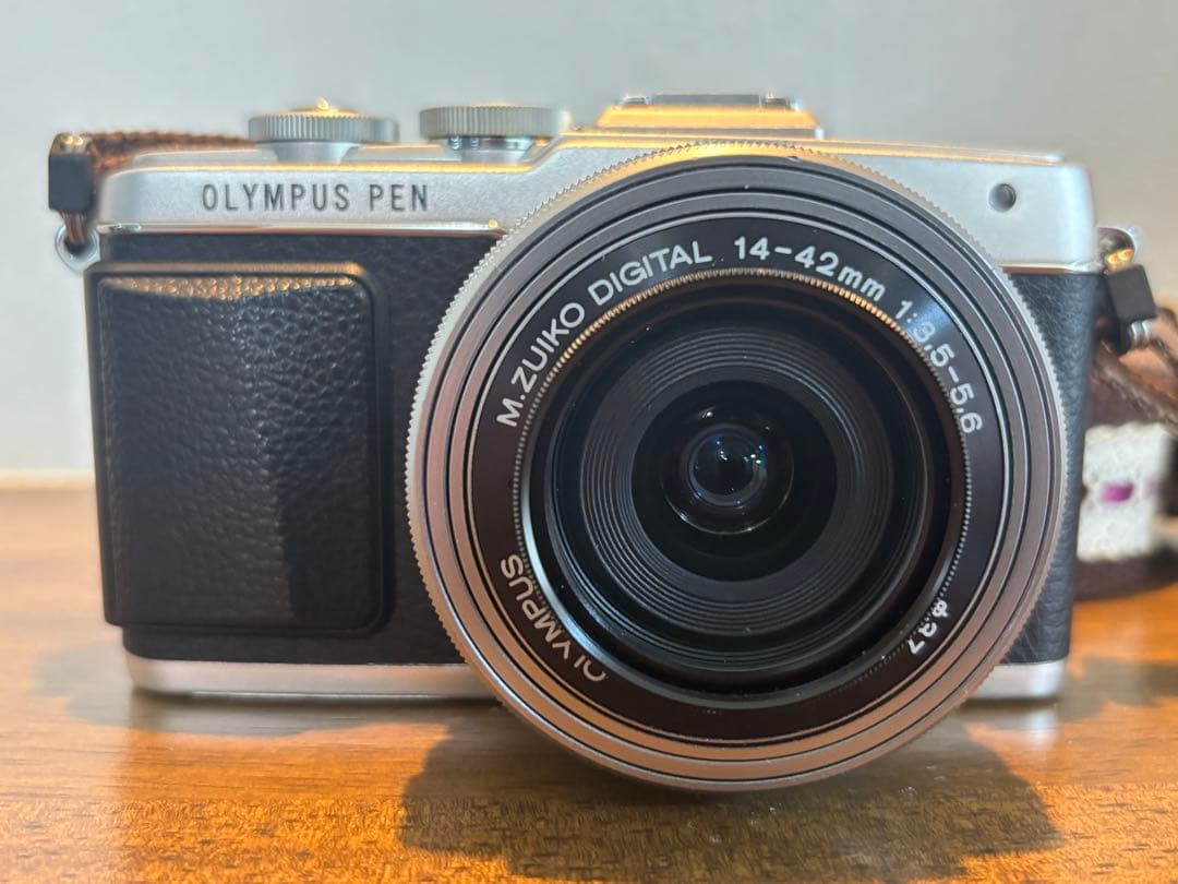 OLYMPUS PEN Lite E-PL7 ミラーレス一眼