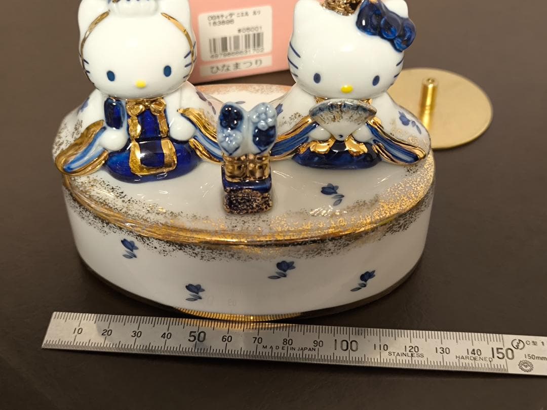 HELLOKITTY ハローキティ ダニエル　サンリオ　オルゴール　陶器 雛人形