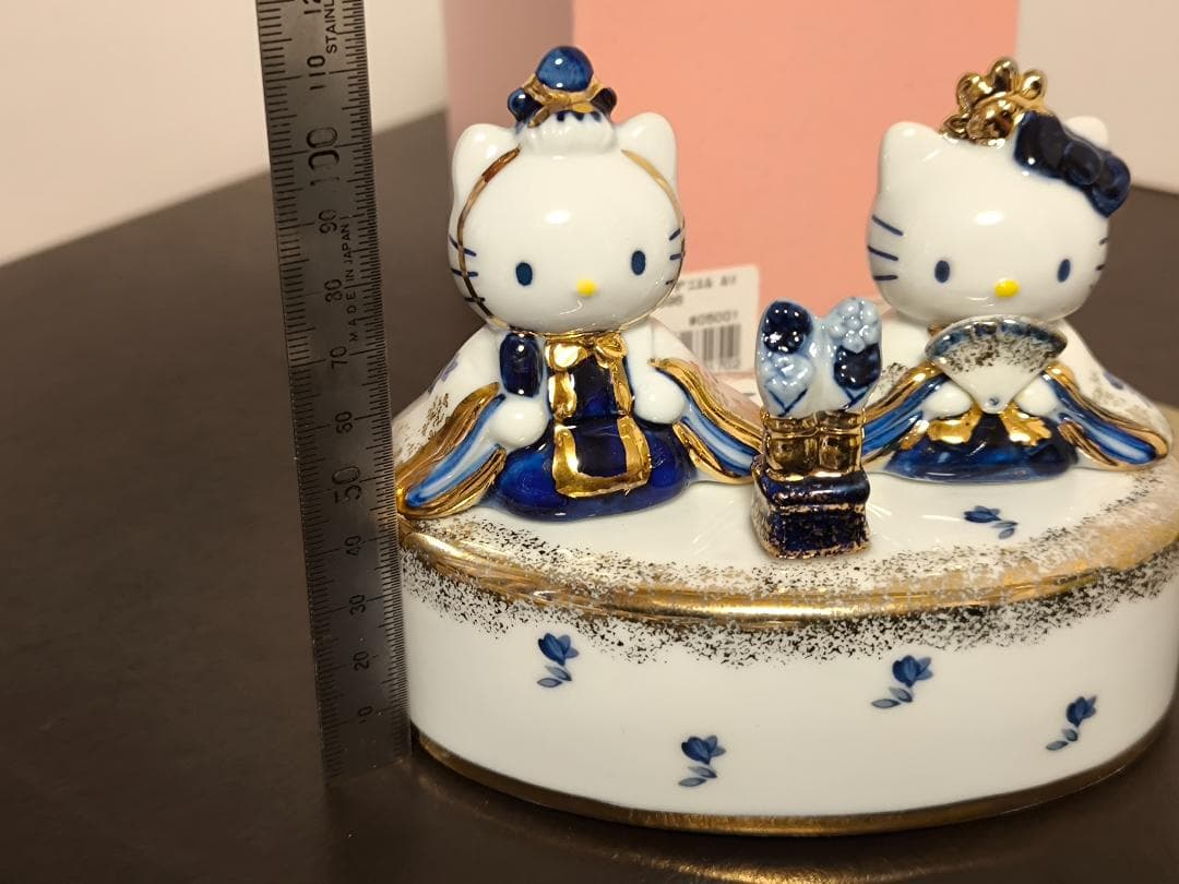 HELLOKITTY ハローキティ ダニエル　サンリオ　オルゴール　陶器 雛人形