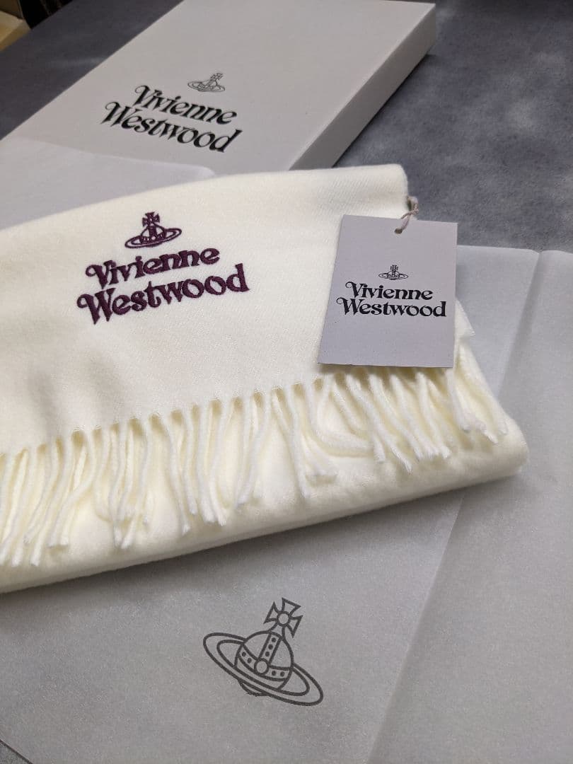 リボン付新品BOXタグ付 ヴィヴィアンウエストウッド ホワイト マフラー