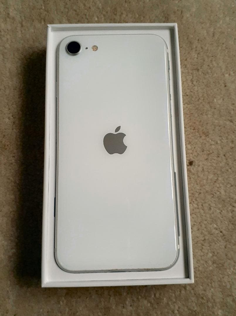 Apple iPhone SE (第2世代) ホワイト 本体のみ