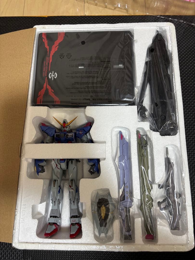 メタルビルド　デスティニーガンダム