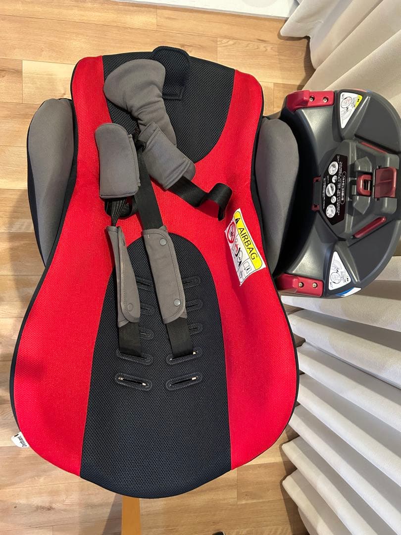 アップリカ　ディアターンプラスプレミアム（ベビー＆チャイルドシート　ベッド）