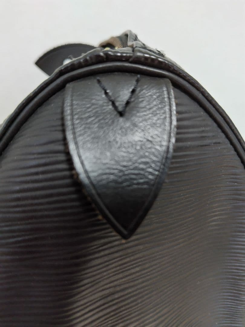 ルイ・ヴィトン　エピレザー ブラックハンドバッグ