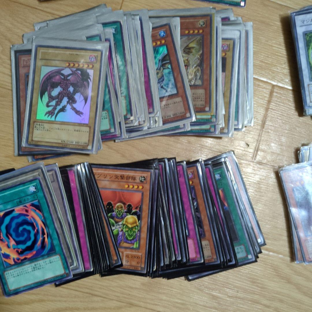 遊戯王OCGカードセットと収納ボックス　405枚