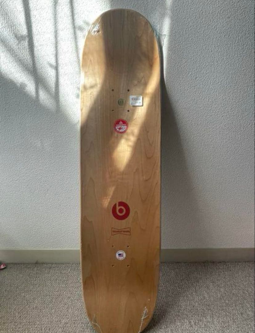 キャロル　VERVY ISETAN スケートボード