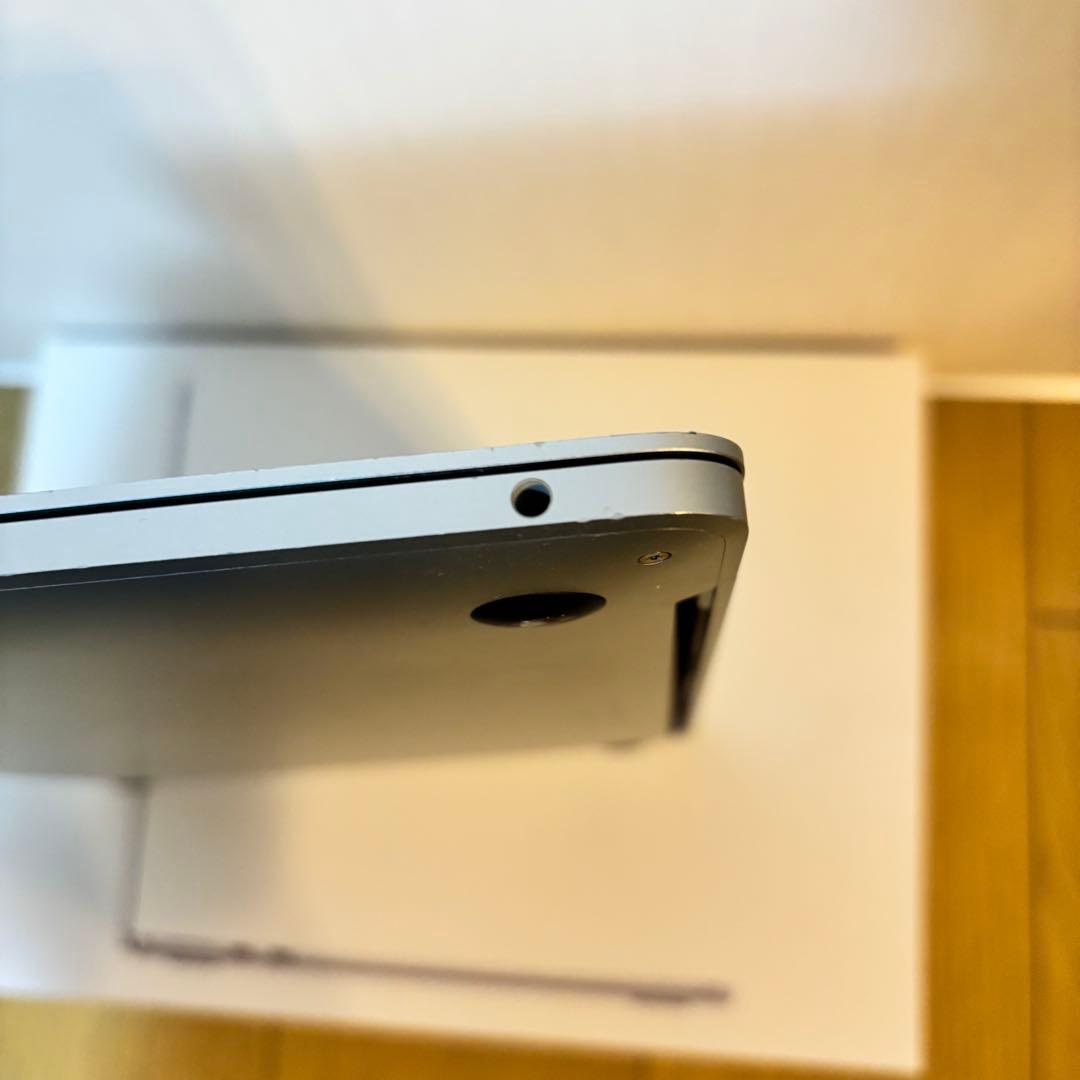 Macbook Pro シルバー　13インチ