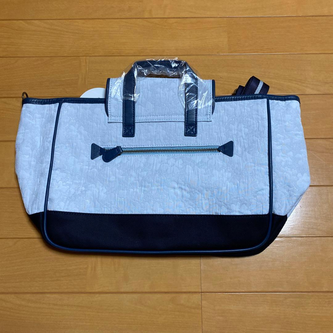 アルベロベロ、バック