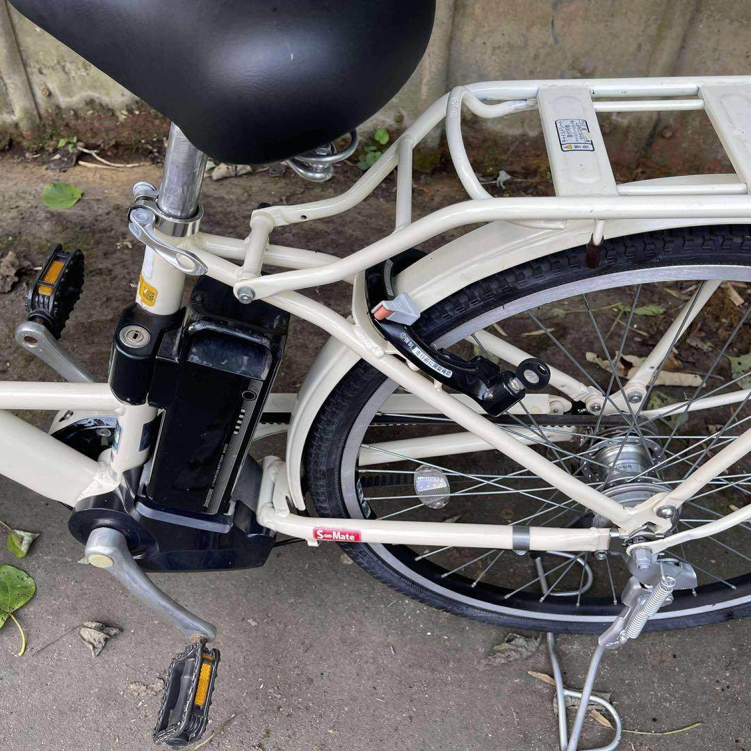 クリーム色 電動アシスト自転車 26インチ