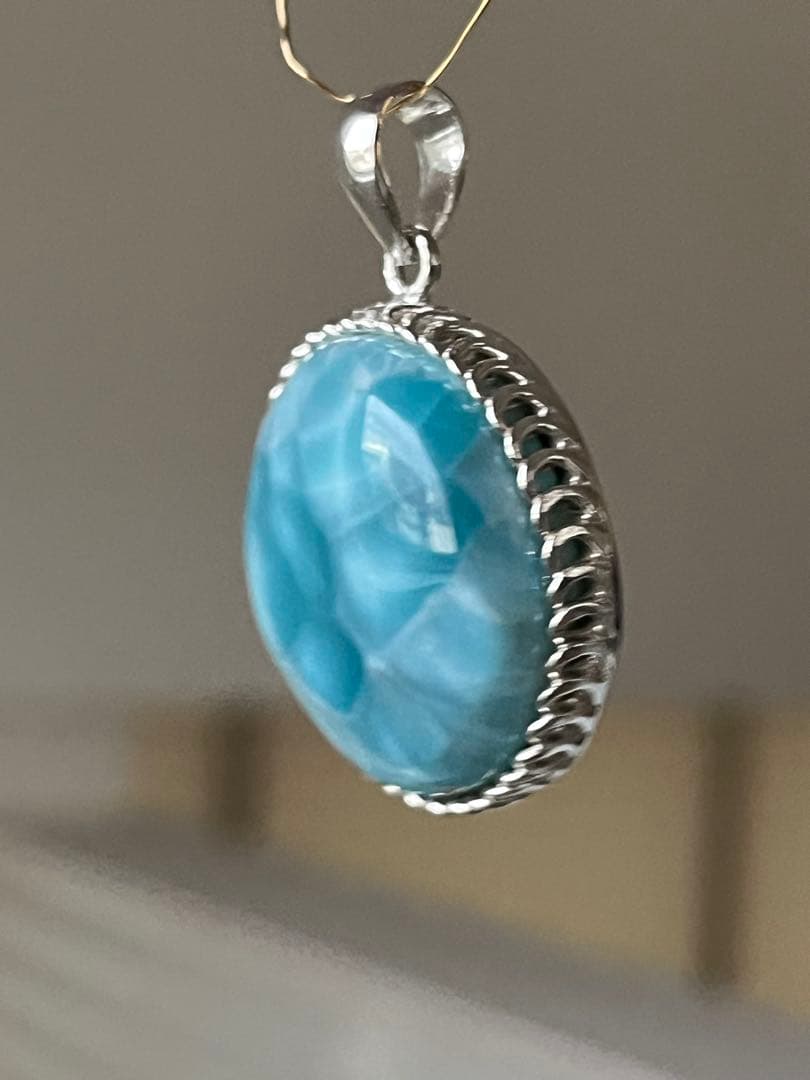 天然石☆高品質！ラリマーまる型ペンダントップ☆ワク付き☆濃いブルー＆模様美しい