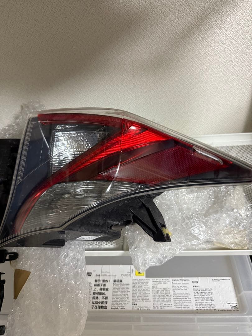 50Prius テールランプ右側