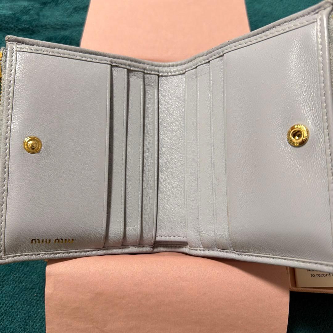 miumiu マテラッセ レザー財布 二つ折り