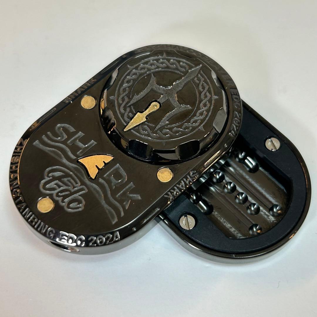 新品未使用 フィジェットトイ スライダー EDC サメ シャーク ブラック