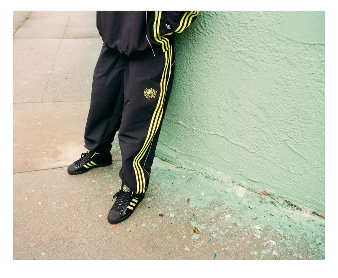 Always x Adidas トラックパンツ　M