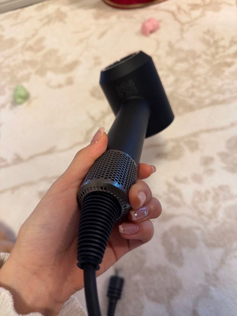 ダイソン HD08 ドライヤー