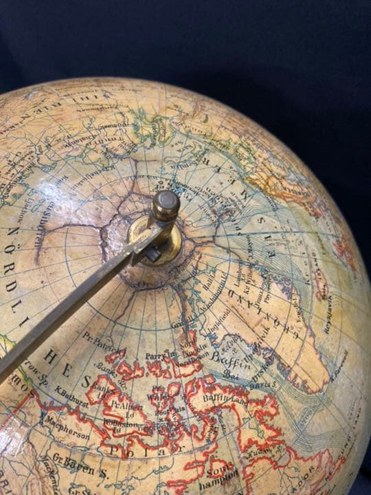 1911年にプラハで作られた地球儀