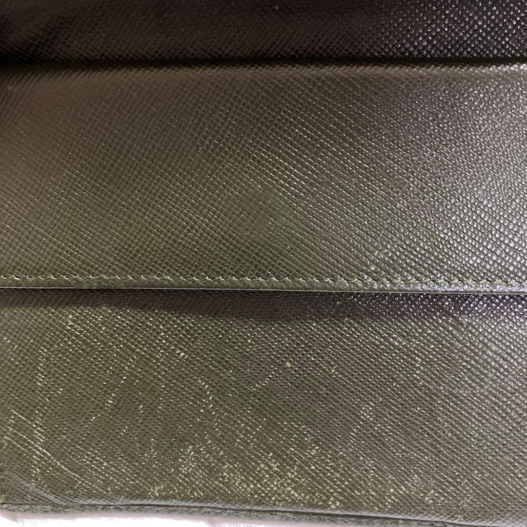 レア色✨PRADA サフィアーノレザーダークグリーンオリーブグリーン二つ折り財布