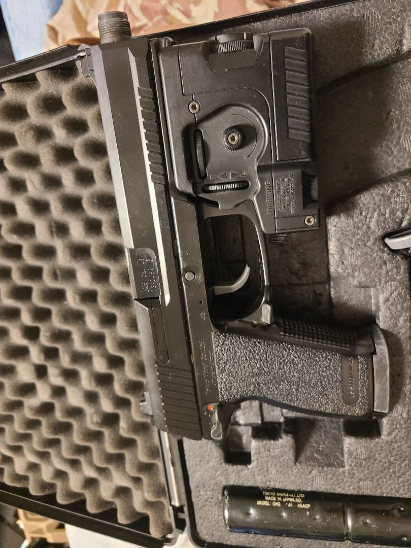 東京マルイ SOCOM MK23 エアソフトガン ハードケース付き