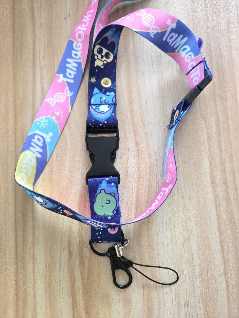 たまごっち　パラダイス　ブルー　ネックストラップ　玩具　人気　育成