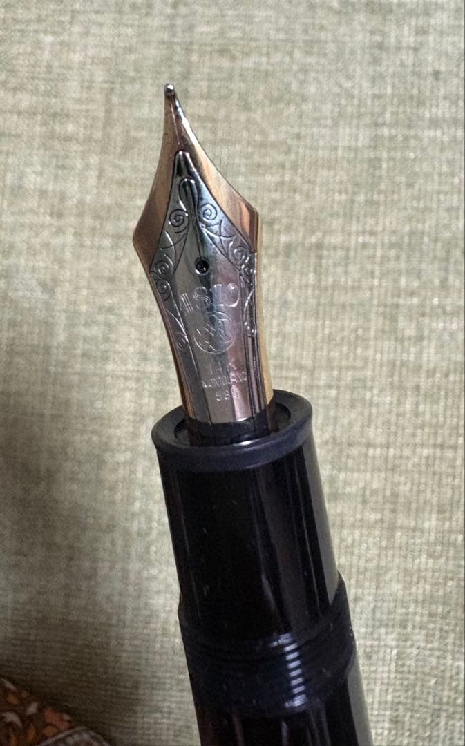 14金 ペン先 モンブラン　万年筆 黒