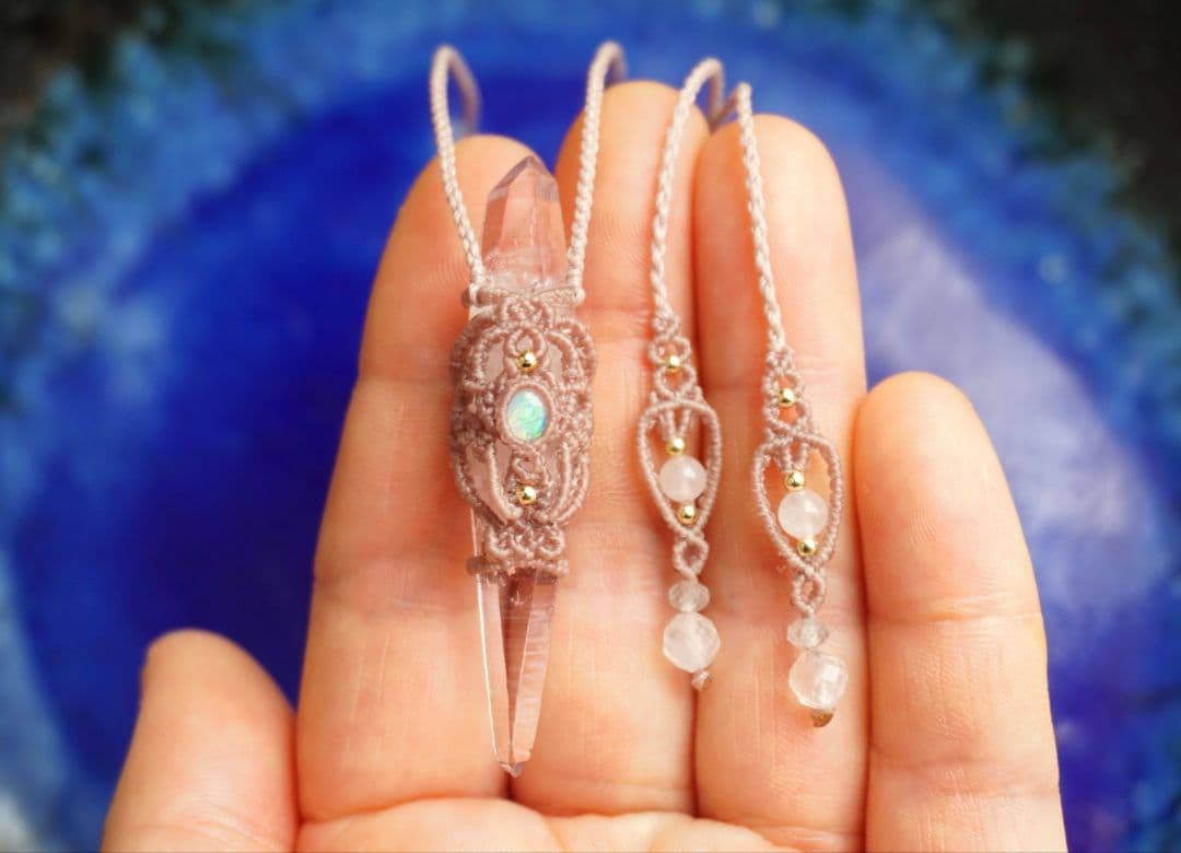 両剣ベラクルスアメジストポイント　エチオピア産オパール　マクラメ　ネックレス