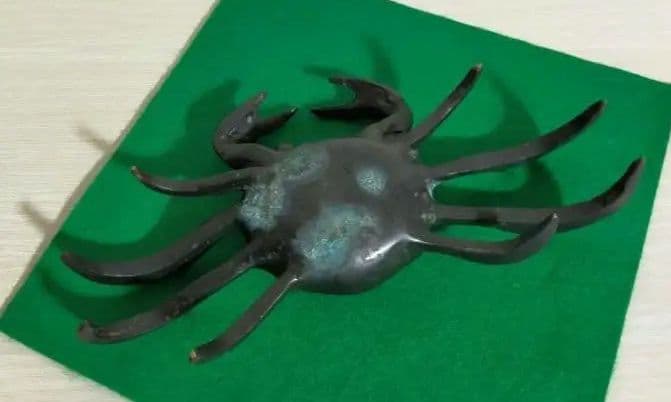 セール✨アンティーク　大きめ　蟹　古銅製　金属工芸品　運気上昇縁起置物