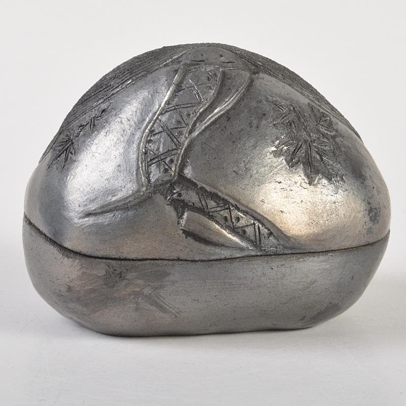 茶道具　陶磁器製　香合　在銘　共箱　V　6605