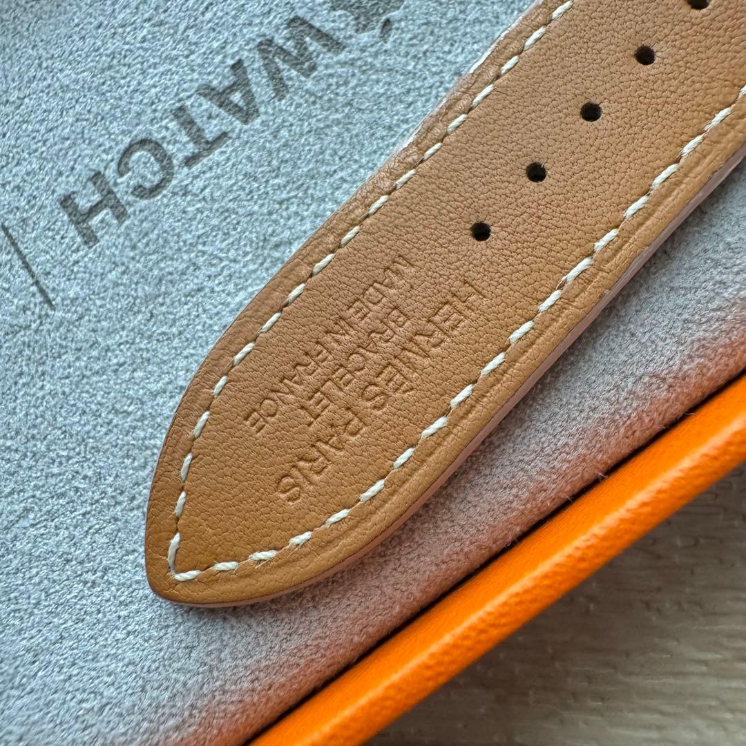 2303 Apple Watch エルメス　ホワイト　白　レザー　バンド