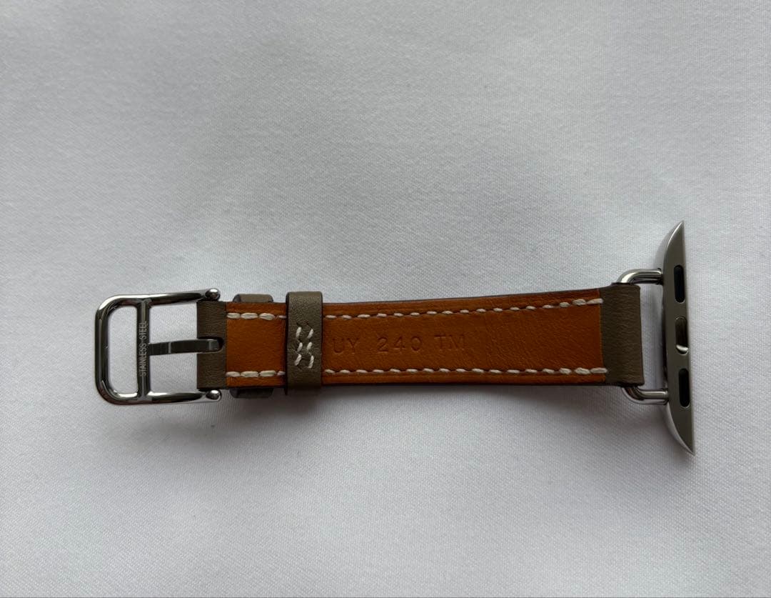 Apple WatchのHERMESバンド。エトゥープ。シンプルトゥール。