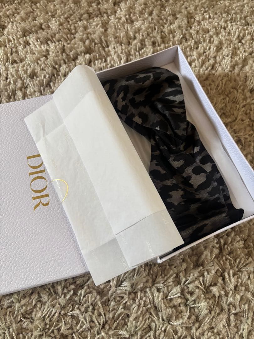 Dior レオパード柄 ヘアバンド 箱付き