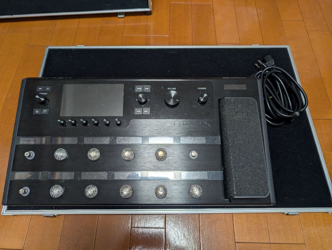 【特価】LINE6 HELIX FLOOR(ハードケース、スイッチキャップ付き)