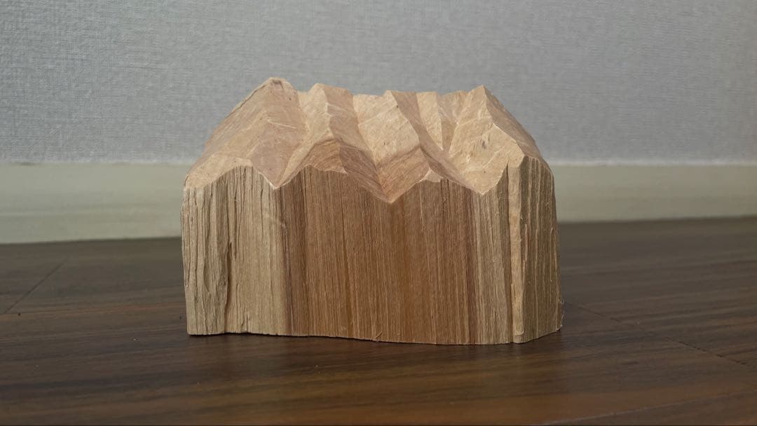 高野夕輝　木彫り　山　日高山脈