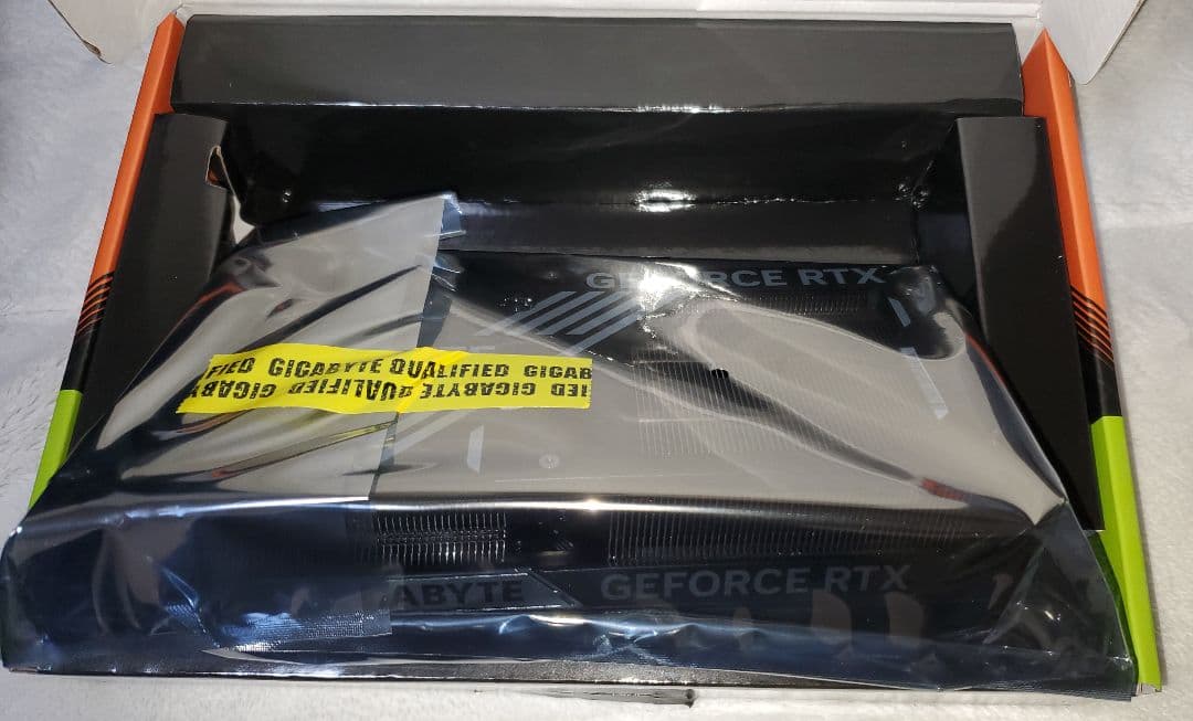 新品未使用　GIGABYTE WF RTX 5060 Ti 16GB