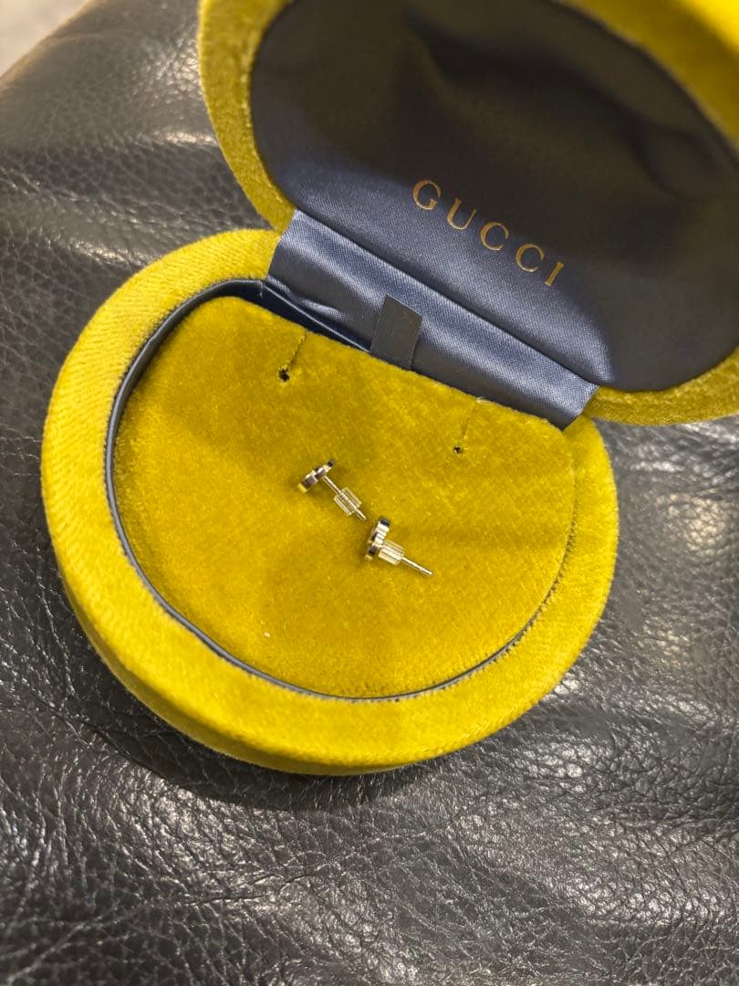 GUCCI G Gランニング　ピアス Au 750ゴールド