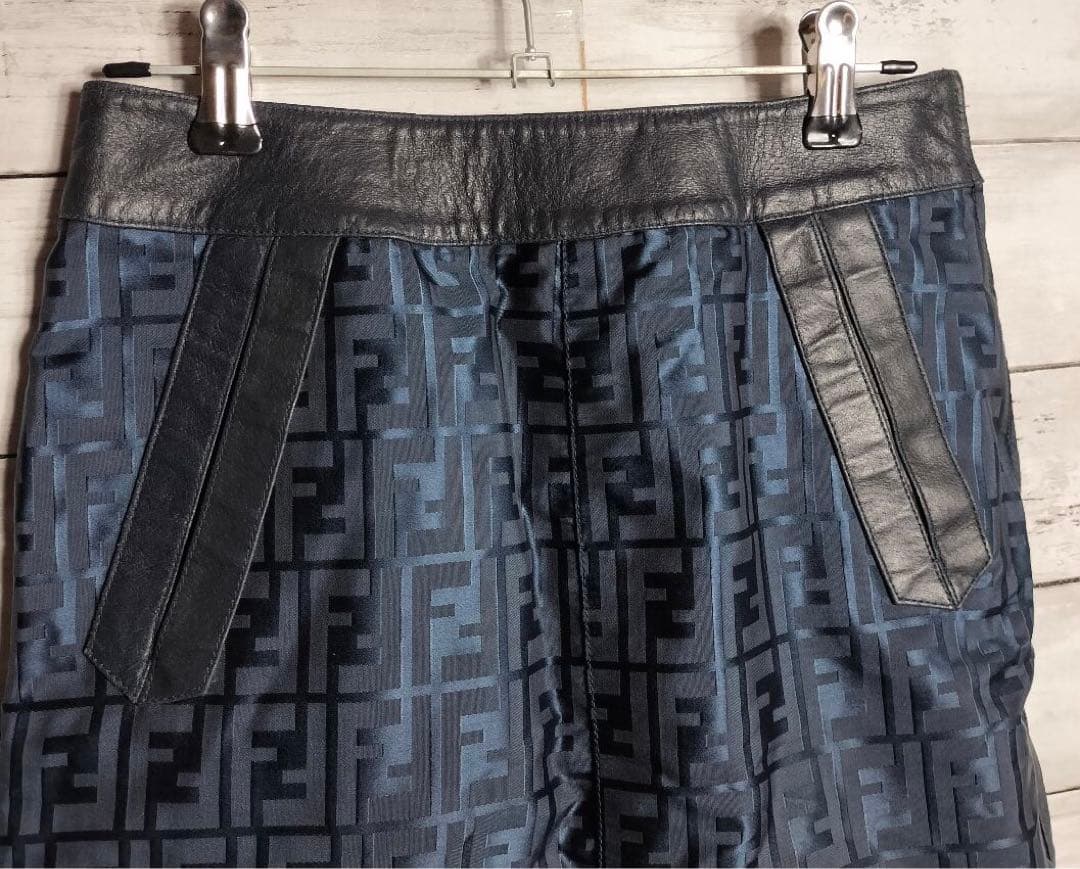 FENDI フェンディ ひざ丈スカート レザー ナイロン ズッカ柄 ドッキング