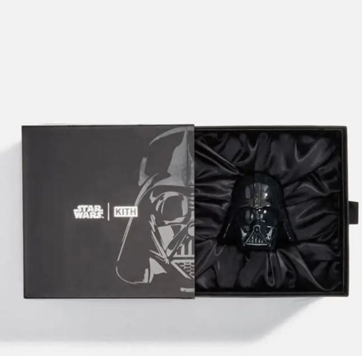 SF・ファンタジー・ホラー Kith Star Wars Darth Vader Helmet Black