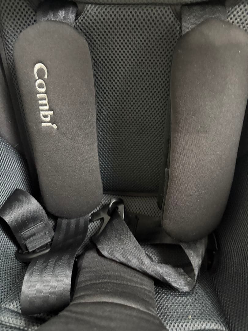 Combi クルムーヴ コンパクト R129 エッグショック