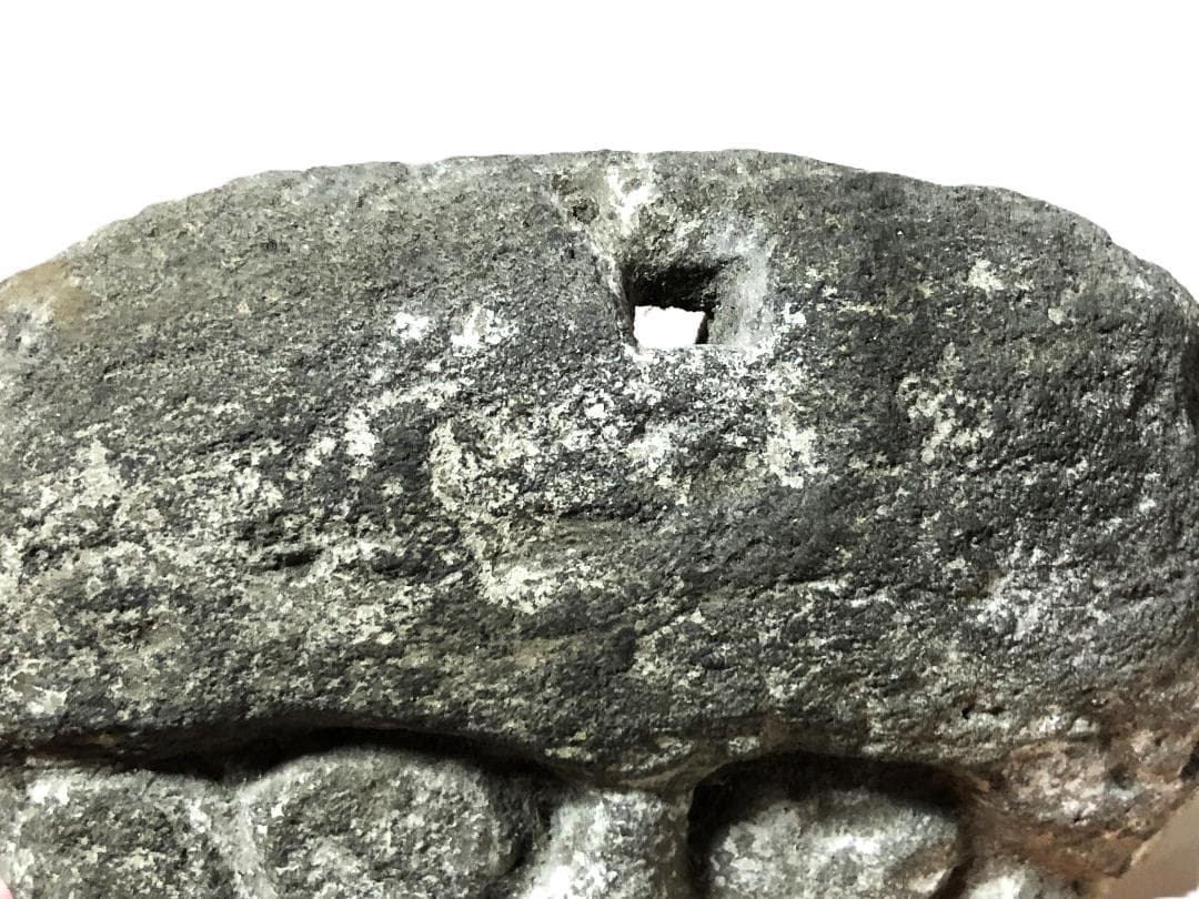 【 石像彫刻（顔面部）】 先史時代伝世　収蔵品