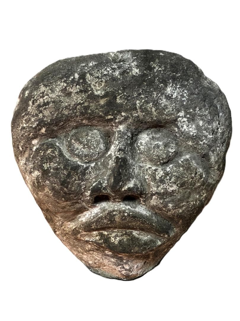 【 石像彫刻（顔面部）】 先史時代伝世　収蔵品