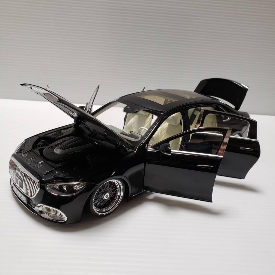 1/18 メルセデスベンツ マイバッハ Sクラス 　カスタム