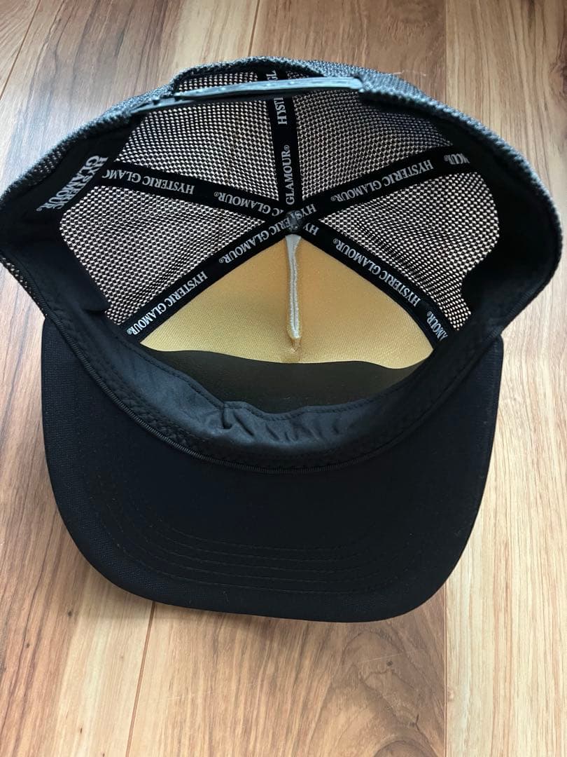 試着のみHYSTERIC GLAMOUR トラッカーキャップ