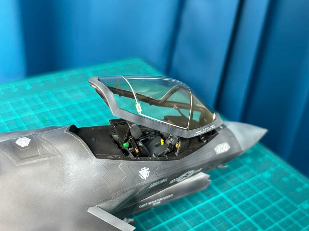 戦闘機　プラモデル完成品　タミヤ　1/48 F-35C ライトニングII