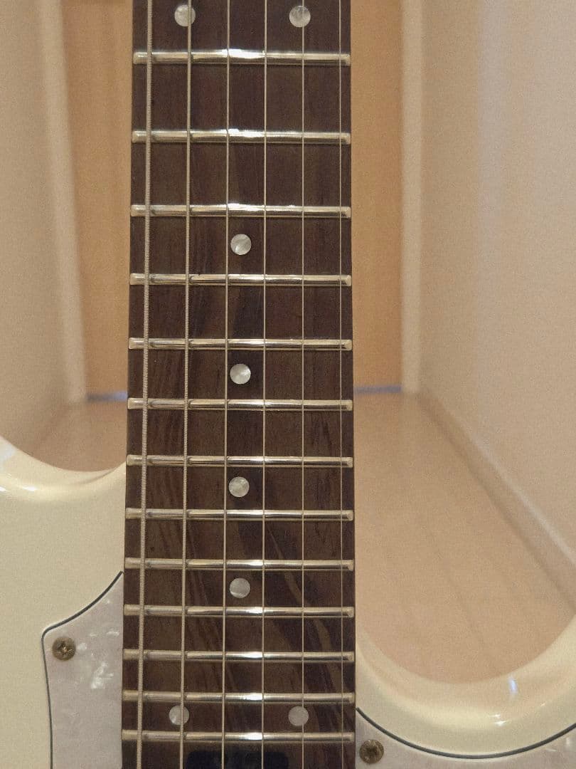 ホワイト エレキギター ハムバッカー