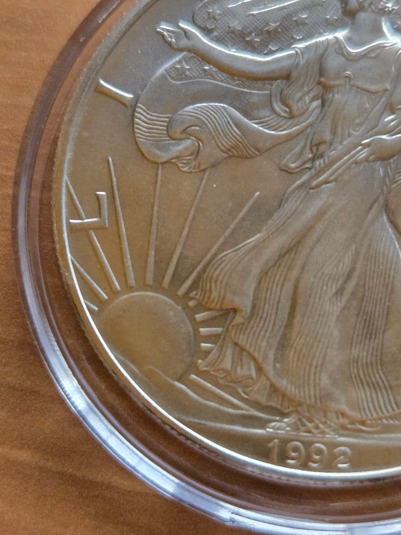 アメリカ　イーグル 銀貨　１オンス 1992年　1ドル