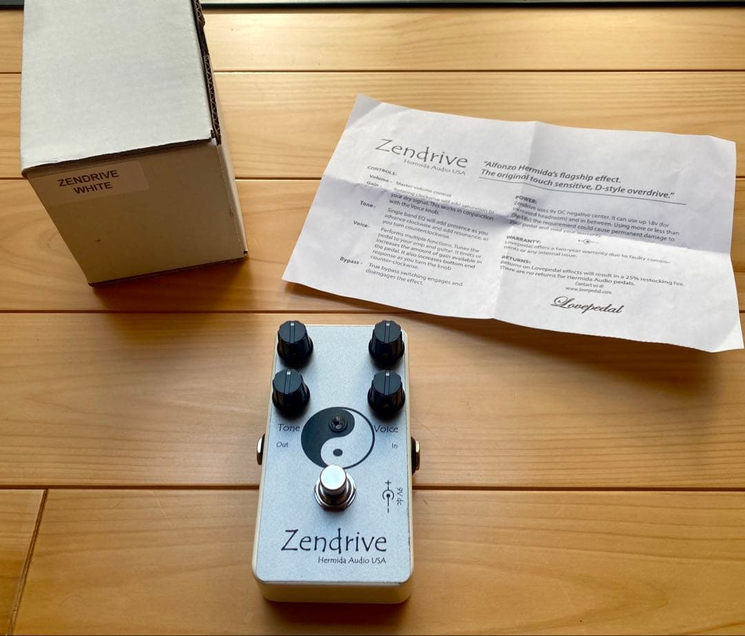ギター Hermida Audio USA White Zendrive