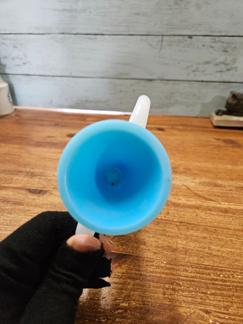 フランスアンティーク オパリンガラスの花瓶 一輪挿し ハンドル付き 花器 花入れ